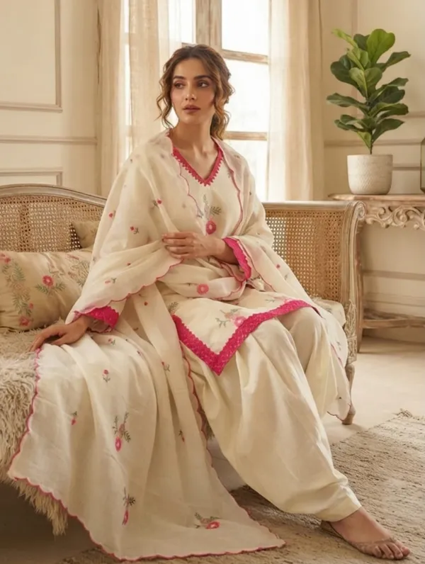 Premium_Cotton_Hand_Embroidered_Jaipuri_Print_Farsi_Salwar_Set_with_Dupatta