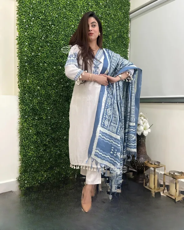 Blue_Enchanting_Pure_Katha_Cotton_Kurti_Set_With_Exquisite_Embroidery_&_Silk_Dupatta