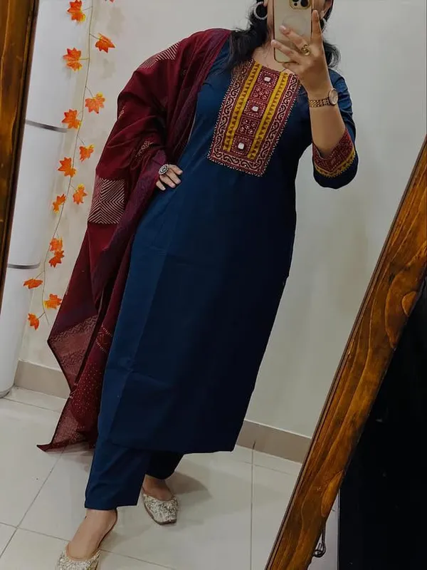 Women_Printed_Cotton_Kurta_Pant_Dupatta_Set