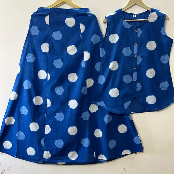 Women_Printed_Cotton_Top_And_Skirt_Set