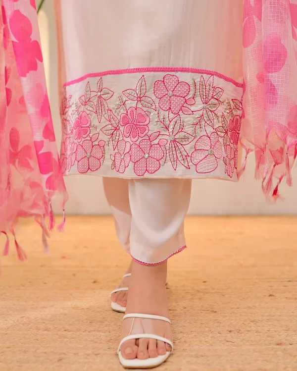 Beautiful_Cotton_Flax_Kurti_Set_with_Pant_&_Dupatta_with_Embroidery_Work