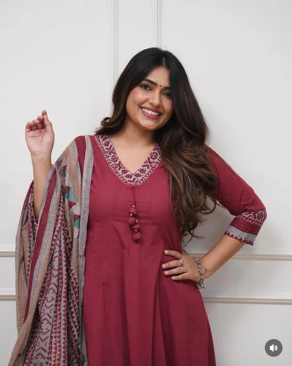 Women_Stylish_Hand_Work_Anarkali_Kurta_Pant_Dupatta_Set
