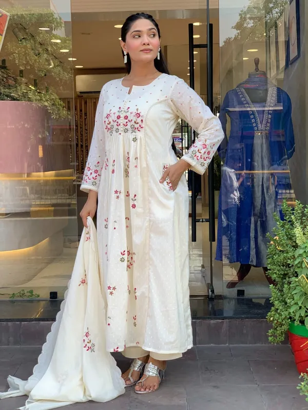 Women's_Premium_Cotton_Embroidered_Kurta_Pant_&_Dupatta_Set