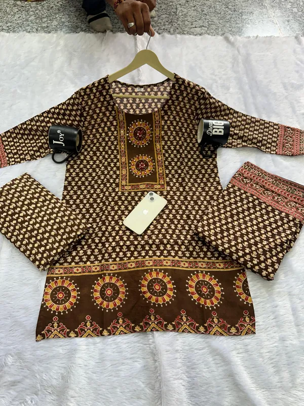 Women's_Premium_Cotton_Printed_Gopi_Kurti_Sharara_&_Malmal_Dupatta_Set