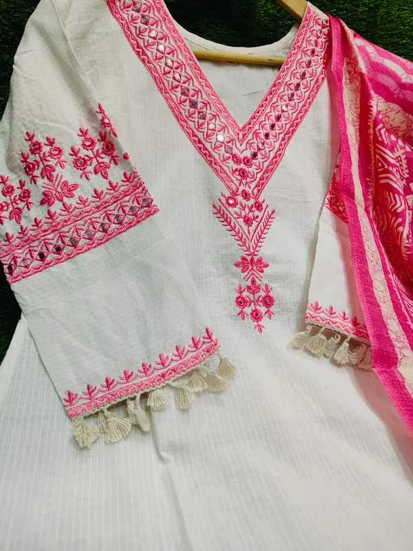 Pink_Pure_Katha_Cotton_Kurti_Set_With_Exquisite_Embroidery_&_Silk_Dupatta