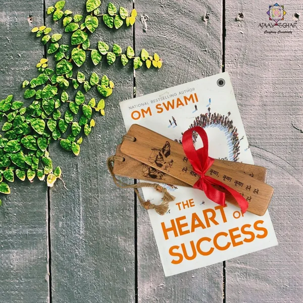 Set_of_2_Hare_Ram_Mantra_Engraved_Wooden_Bookmark