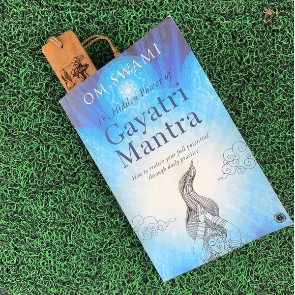 Set_of_2_Mahamritunjaya_Mantra_Engraved_Wooden_Bookmark