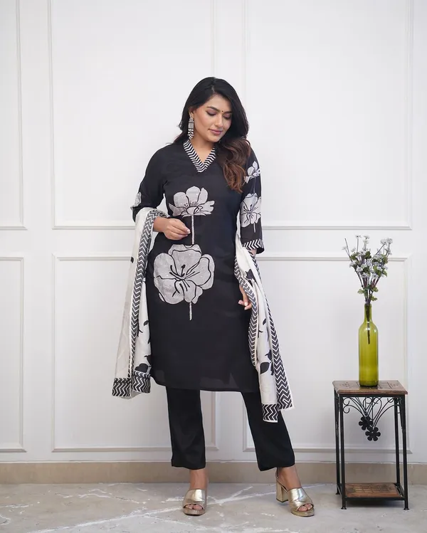 Black_Cotton_Muslim_printed_Kurta_Pant_And_Dupatta_Set_For_Women