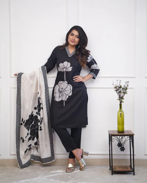 Black_Cotton_Muslim_printed_Kurta_Pant_And_Dupatta_Set_For_Women