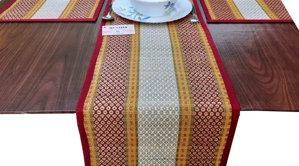 Pack_Of_4_Table_Mat_With_Runner_And_4_Coasters_|_Foldable_Handwoven_Organic_|Made_With_Madurkathi