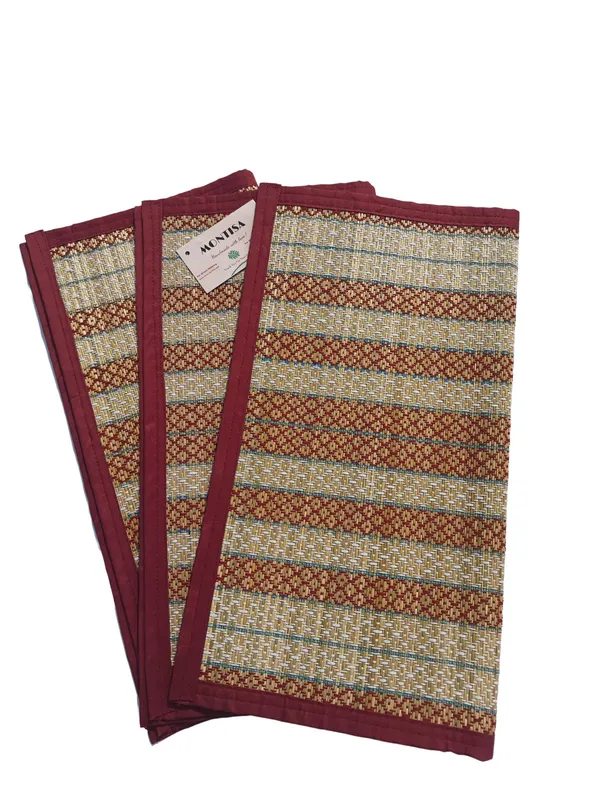 Pooja_Aasan_|_Foldable_Handwoven_Organic_|Made_With_Madurkathi_|_Best_For_Japa,_Sitting,_Meditation