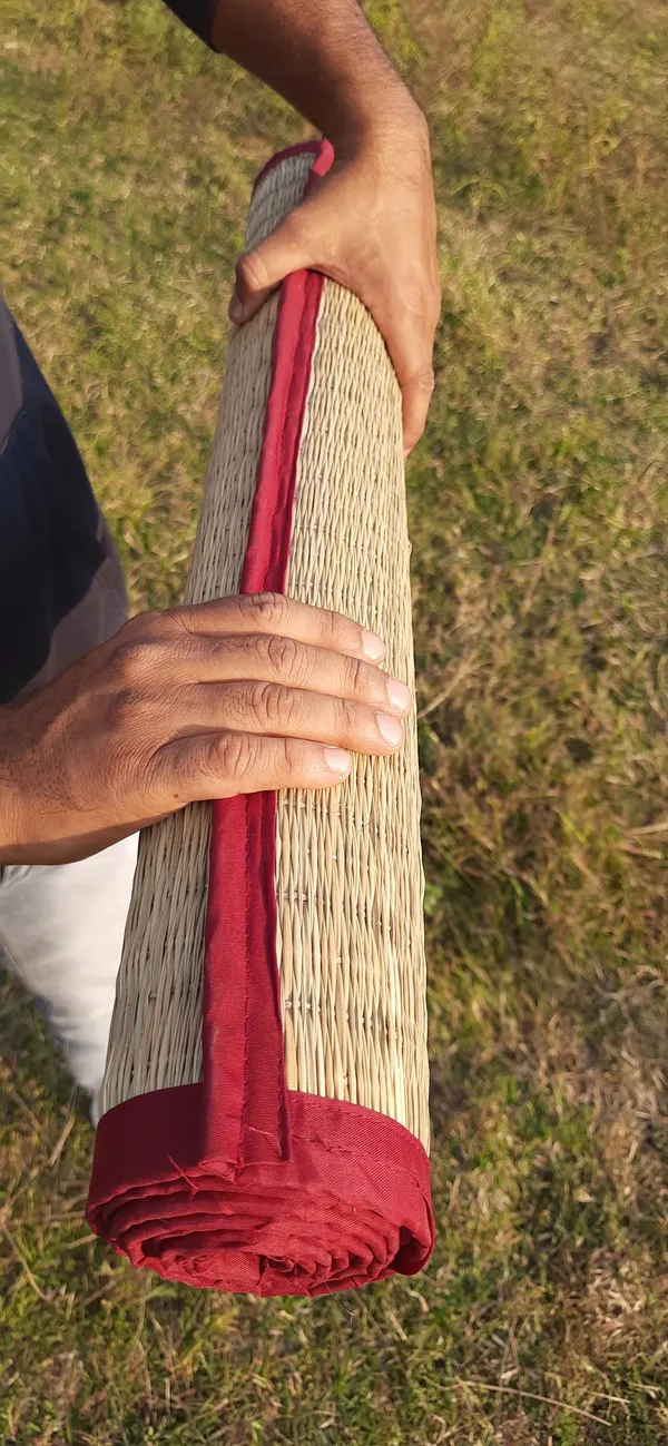 Chatai_Floor_Mat_|_Foldable_Handwoven_Organic_|Made_With_Madurkathi_|_Best_For_Sleeping,_Sitting,_Yoga