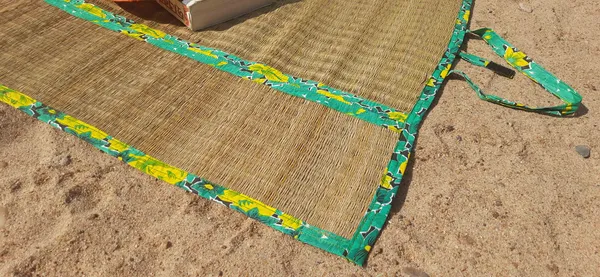 Chatai_Floor_Mat_|_Foldable_Handwoven_Organic_|Made_With_Madurkathi_|_Best_For_Sleeping,_Sitting,_Yoga