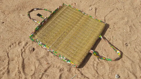 Chatai_Floor_Mat_|_Foldable_Handwoven_Organic_|Made_With_Madurkathi_|_Best_For_Sleeping,_Sitting,_Yoga