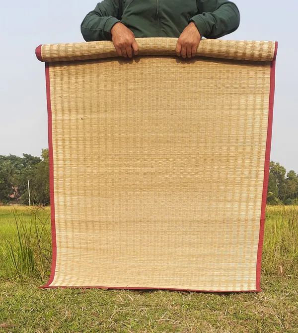 Chatai_Floor_Mat_|_Foldable_Handwoven_Organic_|Made_With_Madurkathi_|_Best_For_Sleeping,_Sitting,_Yoga