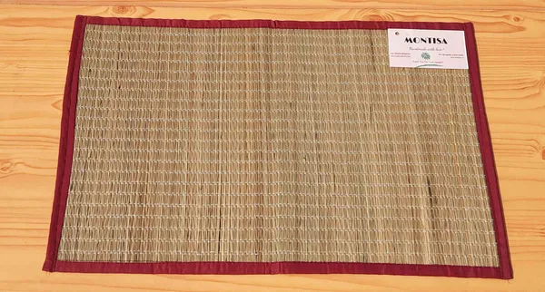 Pack_Of_6_Table_Mat_With_Runner_And_6_Coasters_|_Foldable_Handwoven_Organic_|Made_With_Madurkathi