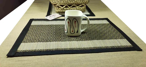 Pack_Of_6_Table_Mat_With_Runner_And_6_Coasters_|_Foldable_Handwoven_Organic_|Made_With_Madurkathi