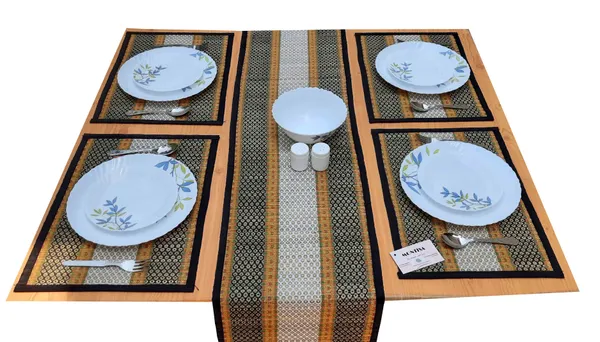 Pack_Of_4_Table_Mat_With_Runner_And_4_Coasters_|_Foldable_Handwoven_Organic_|Made_With_Madurkathi