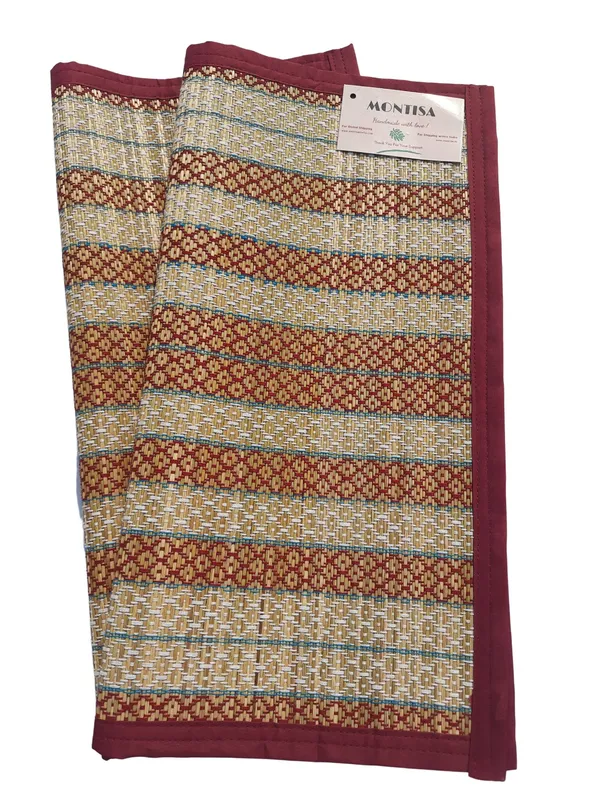 Pooja_Aasan_|_Foldable_Handwoven_Organic_|Made_With_Madurkathi_|_Best_For_Japa,_Sitting,_Meditation