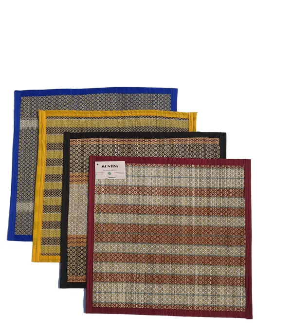 Pooja_Aasan_|_Foldable_Handwoven_Organic_|Made_With_Madurkathi_|_Best_For_Japa,_Sitting,_Meditation