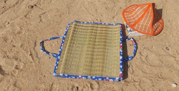 Chatai_Floor_Mat_|_Foldable_Handwoven_Organic_|Made_With_Madurkathi_|_Best_For_Sleeping,_Sitting,_Yoga