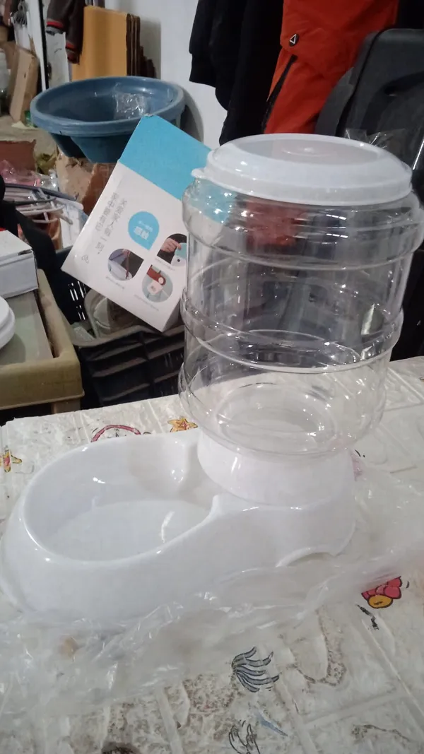 Multicolor_Automatic_Pet_Food_Dispenser