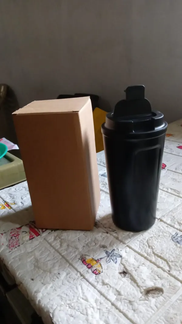 Multicolor_Stainless_Steel_&_Plastic_Vacuum_Insulated,_Leak_Proof_Travel_Mug_With_Lid_(1_Pc)