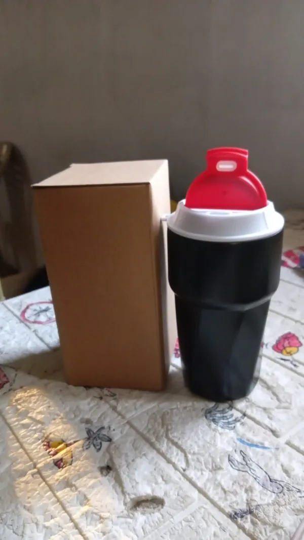 Multicolor_Stainless_Steel_Vacuum_Insulated_Travel_Mug_With_Lid_(1_Pc)