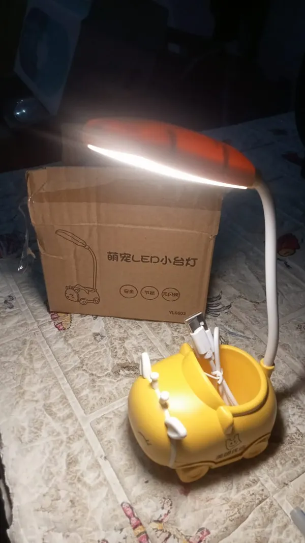 Multicolor_360_Degree_Adjustment_Usb_Charging_Foldable_Desk_Lamp_(1_Pc_)