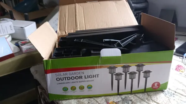 Multicolor_Waterproof_Solar_Pathway_Led_Landscape_Lights_(6_Pc)