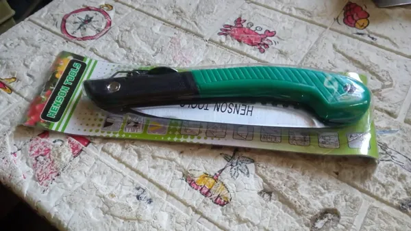 Green_Folding_Pruning_Saws_For_Tree_Trimming_Camping