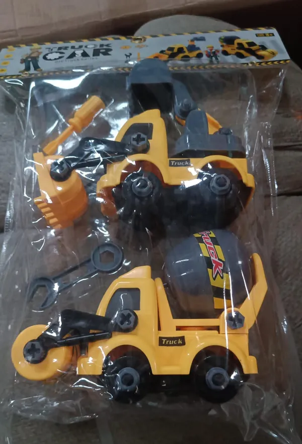 Multicolor_Diy_Nut_Assembly_Vehicle_Model_Toy_For_Kids_(2_Pcs)