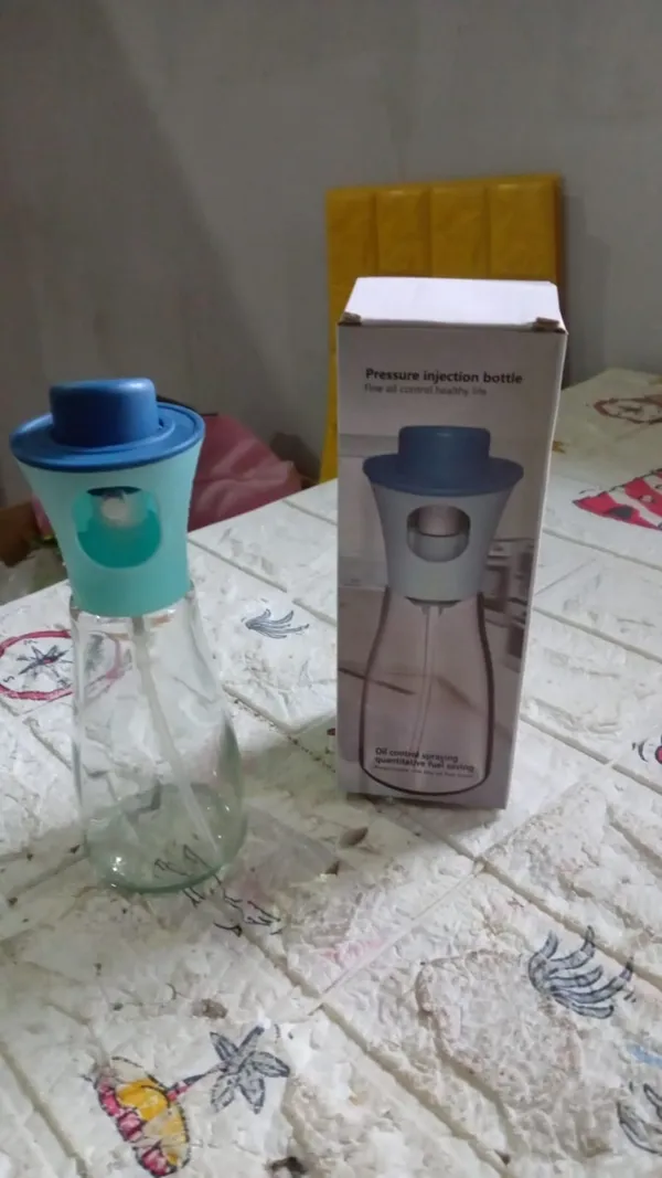 Multicolor_Plastic_Mist_Oil_Spray_Bottle_(200_Ml)