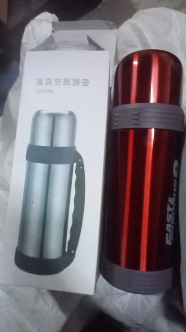 Multicolor_Stainless_Steel_Double-Wall_Vacuum_Insulated_Water_Bottle_(1200_Ml)