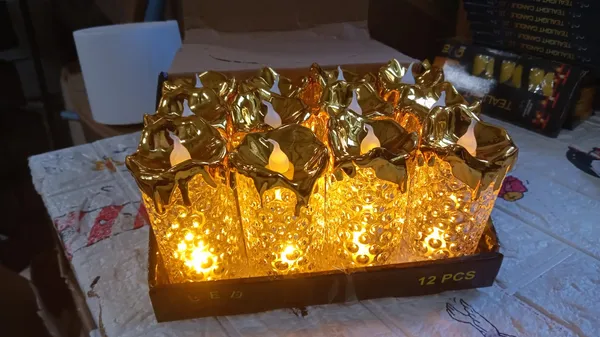 Gold_Flameless_And_Smokeless_Decorative_Led_Tea_Light_Candle_(12_Pc)