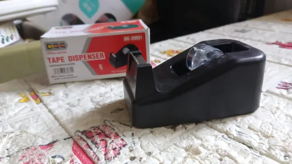 Multicolor_Plastic_Tape_Dispenser_Cutter_For_Home_Office_(1_Pc)_(237_Gm)