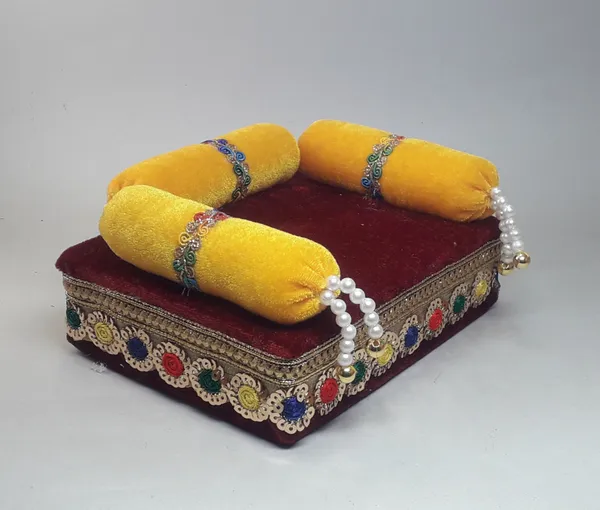 Pack_of_2_Pink_Wooden_Kanha_Singhasan_and_Bed_|_Premium_Silk_Bedding_for_Thakur_Ji
