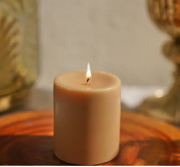 Beige_Scented_Paraffin_Wax_Pillar_Candles_For_Meditation,_Spa