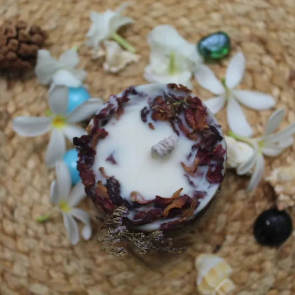 Real_Petal_Rose_Sented_Soya_Wax_Pillar_Candles_For_Meditation,_Spa