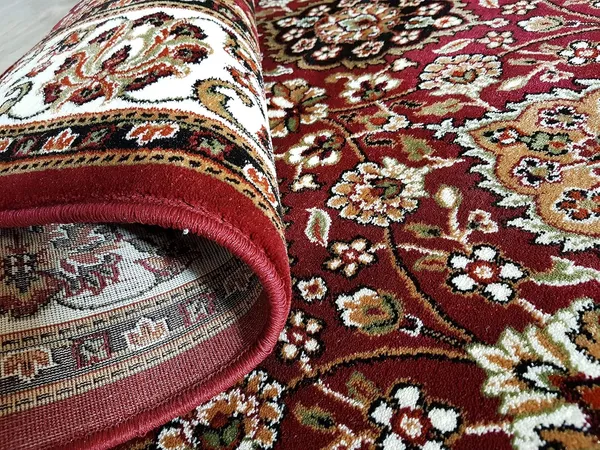 Maroon_Silk_Touch_Persian_Carpet_For_Living_Room_And_Bedroom_(_4_X_6_Feet_)