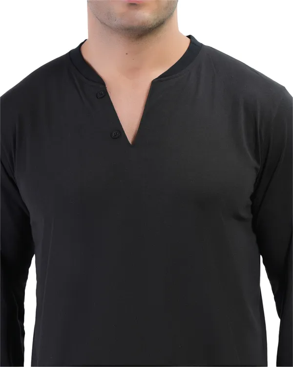 Black_Cotton_Blend_Regular_Fit_Solid_Western_Wear_Casual_T-Shirt