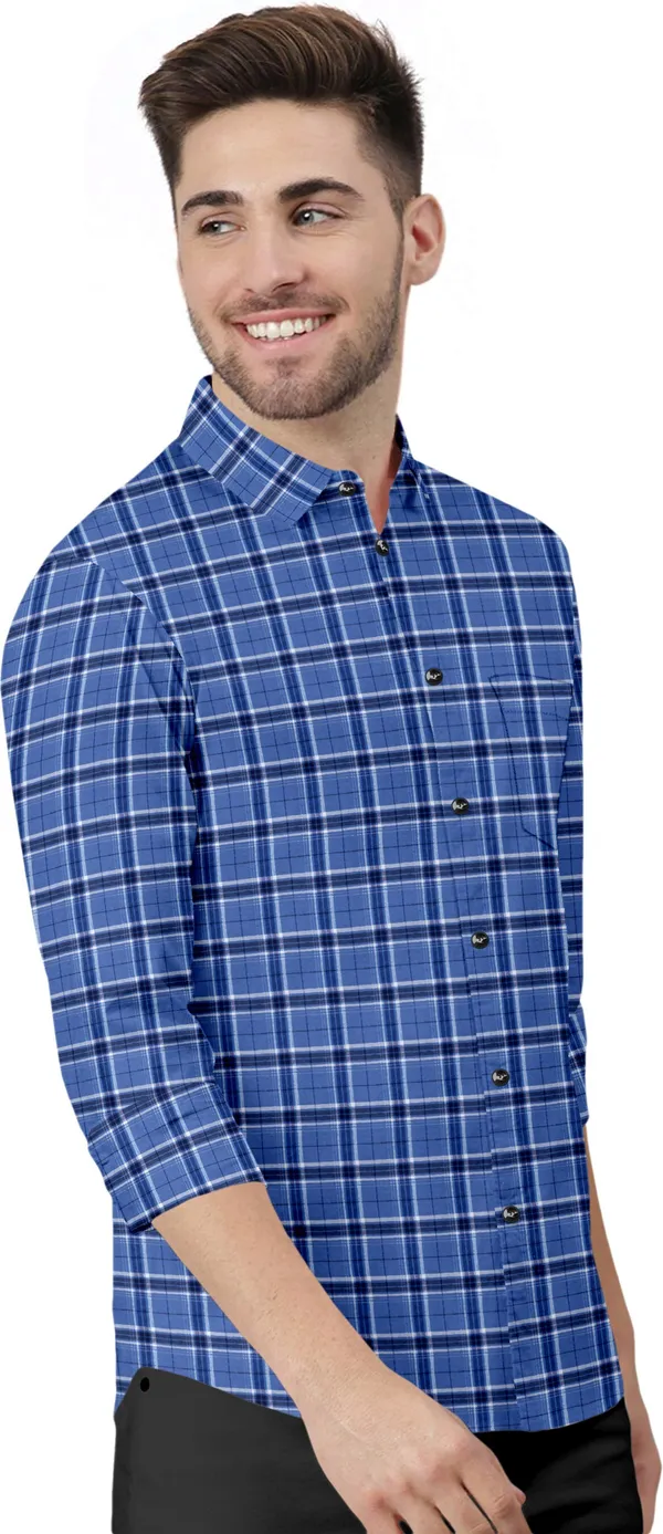 Blue_Cotton_Blend_Regular_Fit_3/4th_Sleeve_Checkered_Long_Shirt_For_Men
