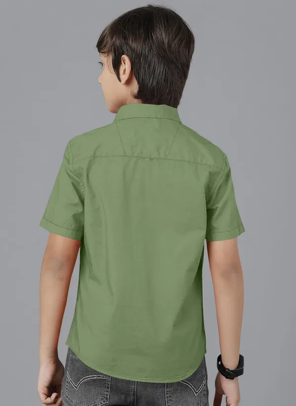 Light_Green_Cotton_Blend_Regular_Fit_Half_Sleeve_Solid_Long_Shirt_For_Boys
