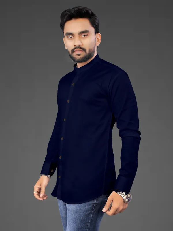 Dark_Blue_Cotton_Blend_Regular_Fit_Full_Sleeve_Solid_Long_Shirt_For_Men