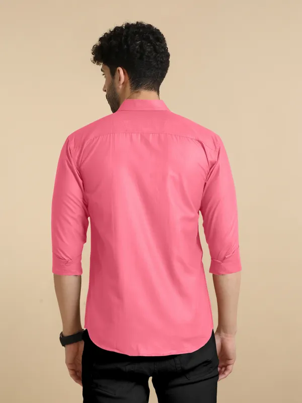 Pink_Cotton_Blend_Regular_Fit_Full_Sleeve_Solid_Long_Shirt_For_Men