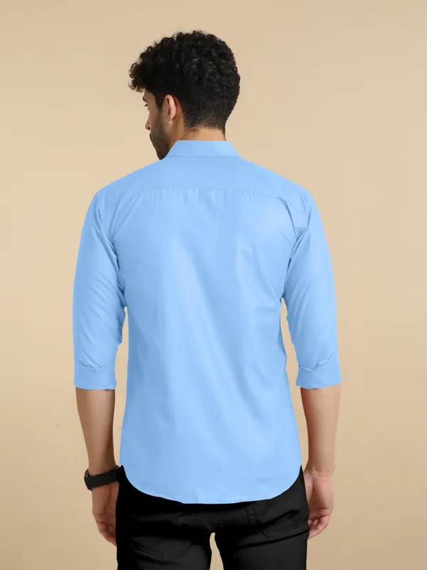 Light_Blue_Cotton_Blend_Regular_Fit_Full_Sleeve_Solid_Long_Shirt_For_Men