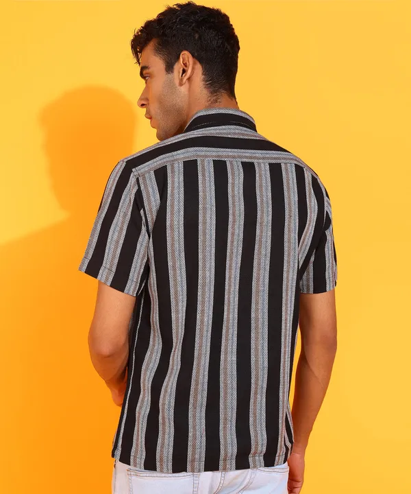 Black_Cotton_Blend_Regular_Fit_Half_Sleeve_Solid_Hip_Length_Shirt_For_Men