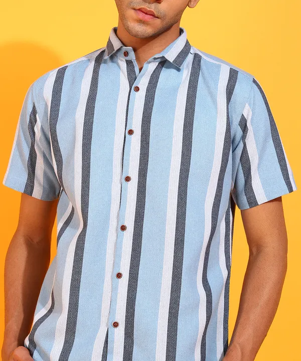 Light_Blue_Cotton_Blend_Regular_Fit_Half_Sleeve_Solid_Hip_Length_Shirt_For_Men