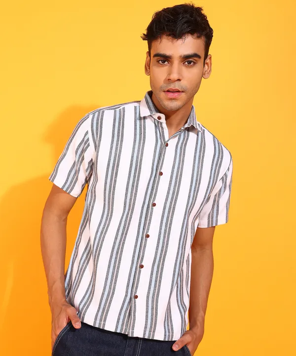 White_Cotton_Blend_Regular_Fit_Half_Sleeve_Striped_Hip_Length_Shirt_For_Men