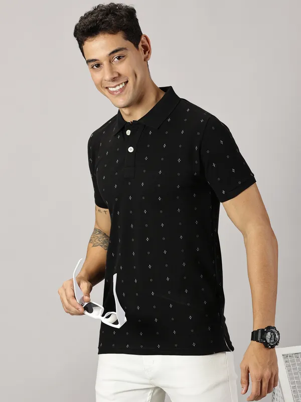 Black_Pure_Cotton_Printed_Polo_Neck_Slim_Fit_Short_Sleeve_T-Shirt_For_Men